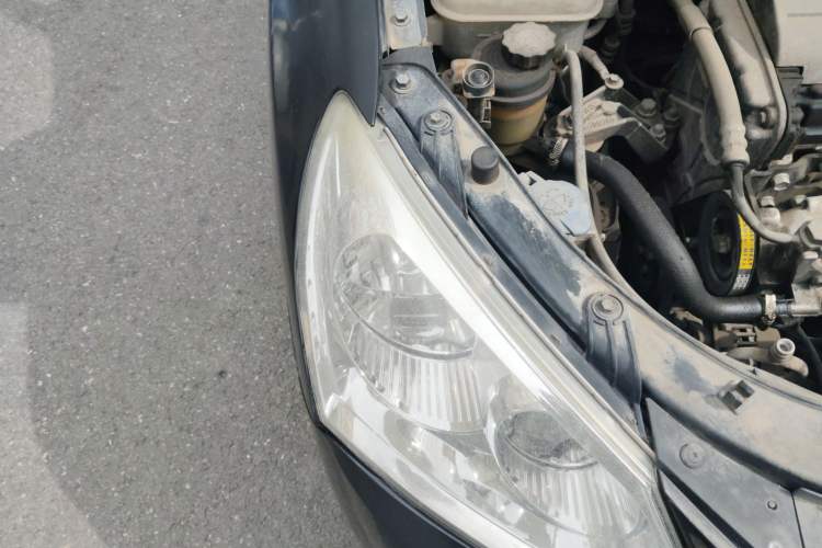 Used Hyundai Celesta 2008 1.6L AT GL Right Front Headlight