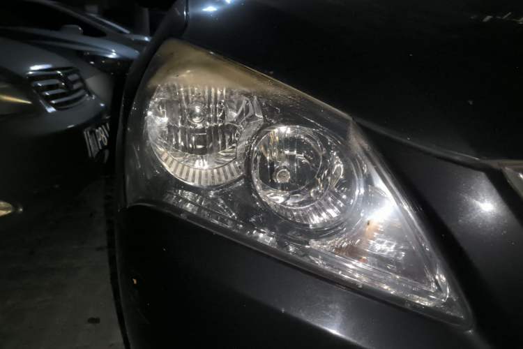Used Hyundai Celesta 2008 1.6L MT GL Right Front Headlight