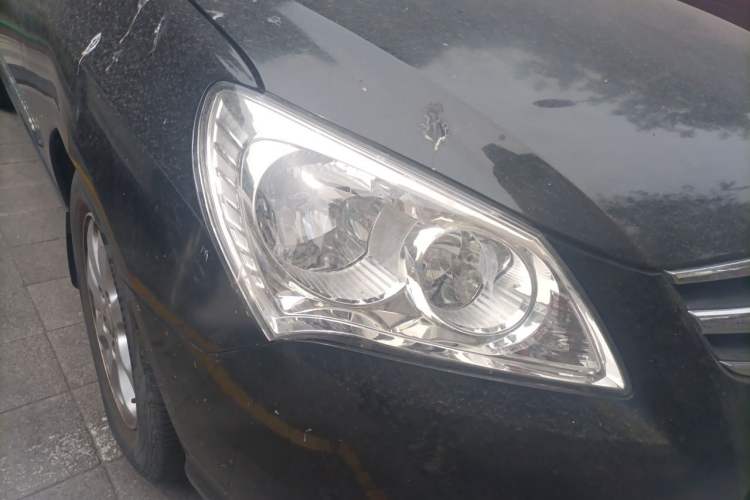 Used Hyundai Celesta 2008 1.6L AT GLS Right Front Headlight