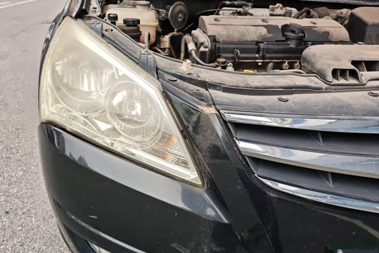 Used Hyundai Celesta 2008 1.6L MT GL Right Front Headlight