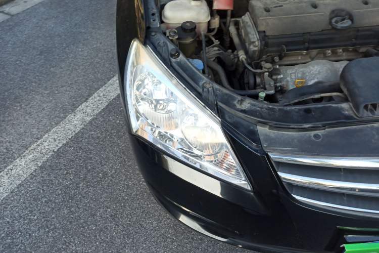 Used Hyundai Celesta 2008 1.6L AT GL Right Front Headlight