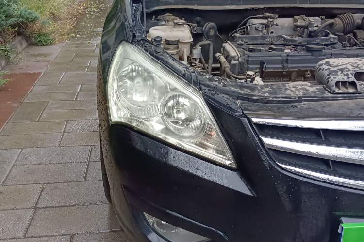 Used Hyundai Celesta 2008 1.6L AT GL Right Front Headlight