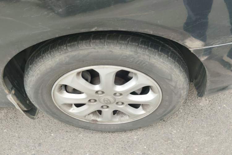 Used Hyundai Celesta 2008 1.6L AT GL Right Front Wheel Hub