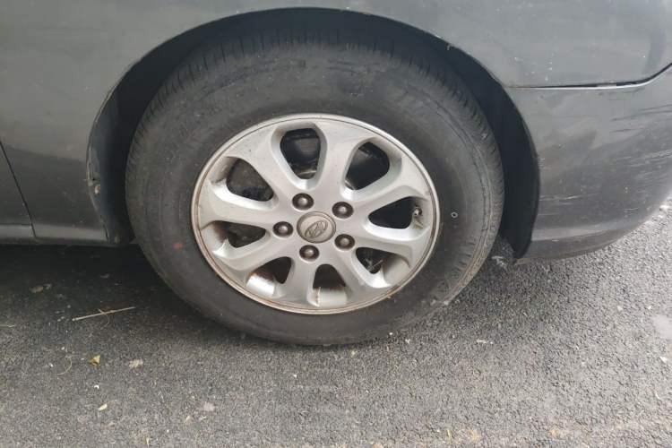 Used Hyundai Celesta 2008 1.6L AT GLS Right Front Wheel Hub