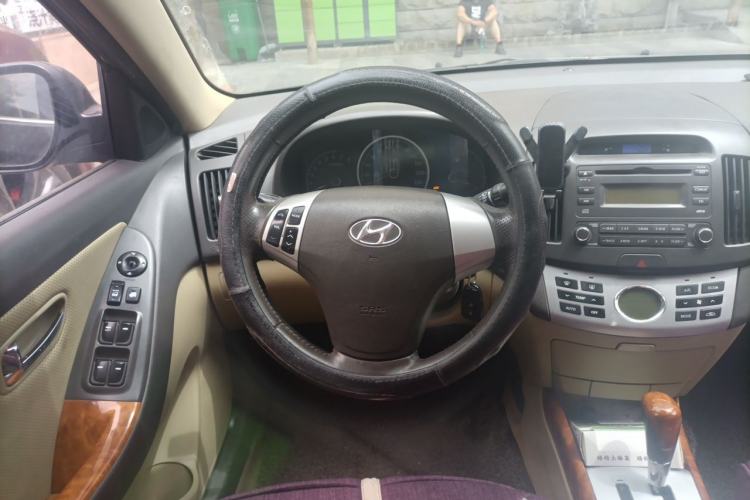 Used Hyundai Celesta 2008 1.6L AT GLS Steering Wheel