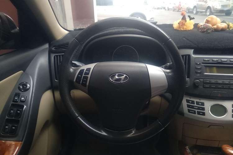 Used Hyundai Celesta 2008 1.8L AT GLS Steering Wheel