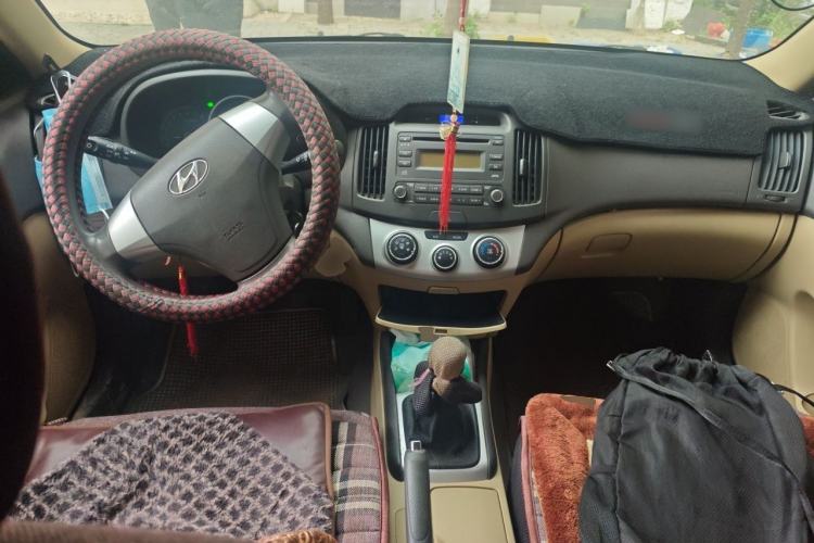 Used Hyundai Celesta 2008 1.6L MT GL Center Console
