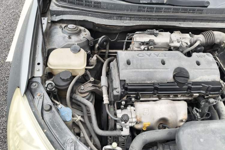 Used Hyundai Celesta 2008 1.6L AT GLS Engine Bay Right