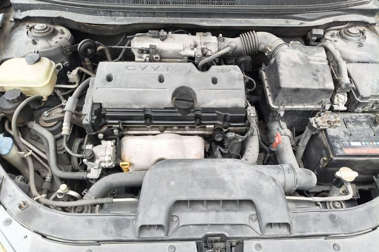 Used Hyundai Celesta 2008 1.6L AT GLS Engine Bay