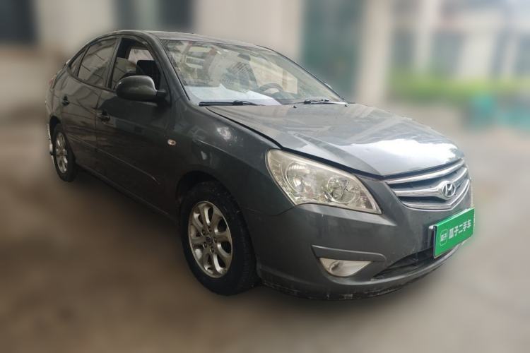 Used Hyundai Celesta 2008 1.6L MT GL Front Right 45 Deg