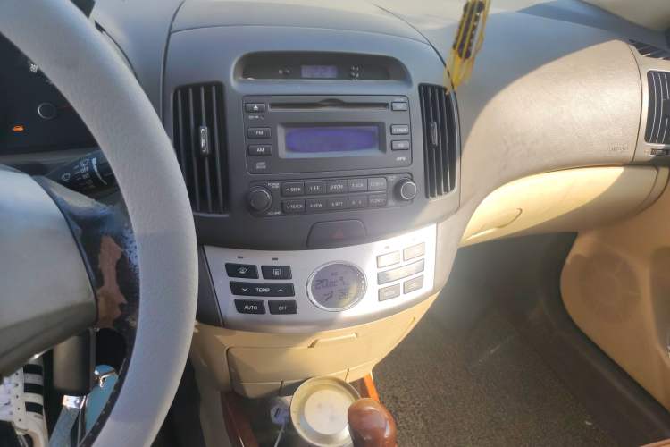 Used Hyundai Celesta 2008 1.6L AT GL Audio And AC Panel
