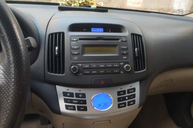 Used Hyundai Celesta 2008 1.6L AT GL Audio And AC Panel