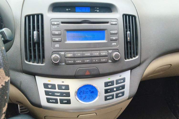 Used Hyundai Celesta 2008 1.8L MT GLS Audio And AC Panel
