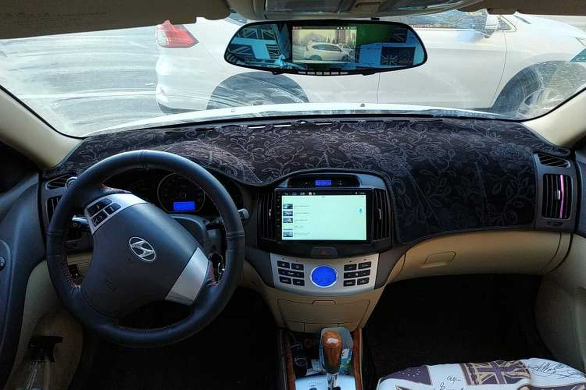 Used Hyundai Celesta 2008 1.6L AT GLS Center Console