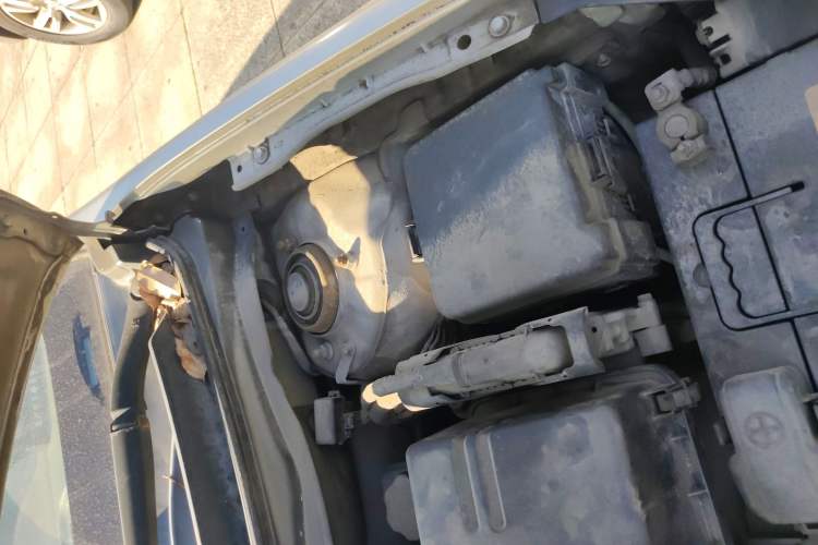 Used Hyundai Celesta 2008 1.6L AT GL Engine Bay Left