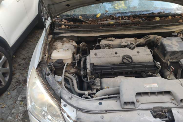 Used Hyundai Celesta 2008 1.6L AT GL Engine Bay Right