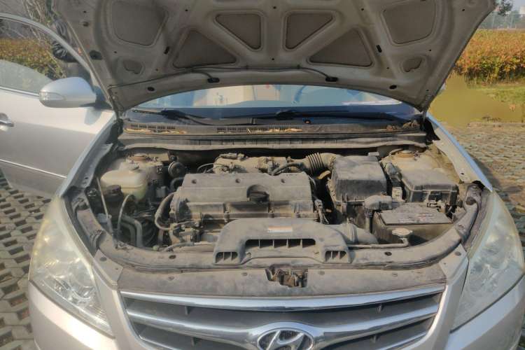 Used Hyundai Celesta 2008 1.6L MT GLS Engine Bay