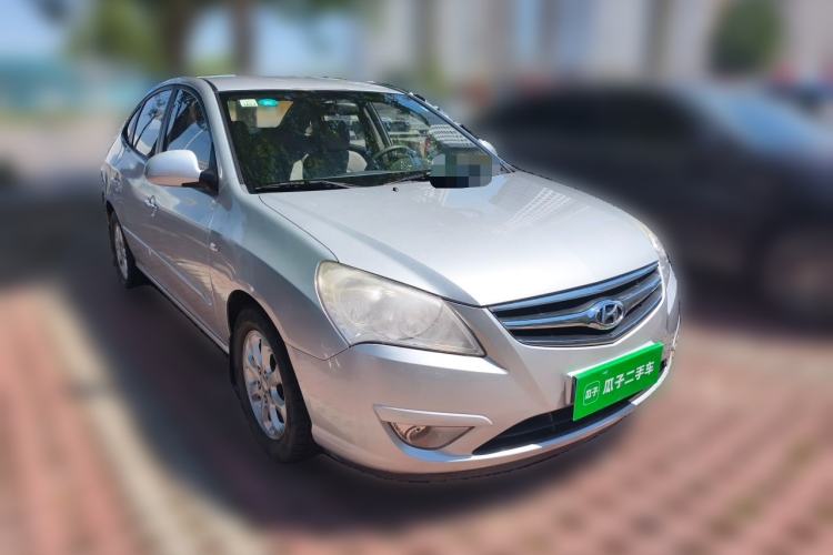 Used Hyundai Celesta 2008 1.6L MT GL Front Right 45 Deg