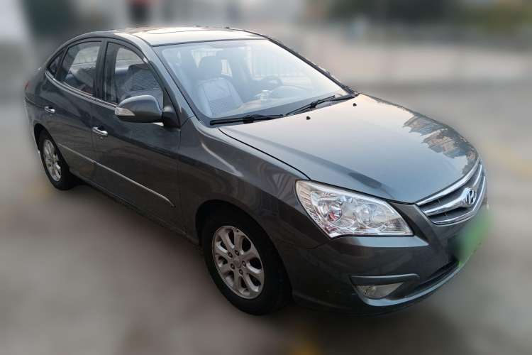 Used Hyundai Celesta 2008 1.6L AT GL Front Right 45 Deg