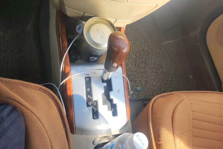 Used Hyundai Celesta 2008 1.6L AT GL Gear Lever