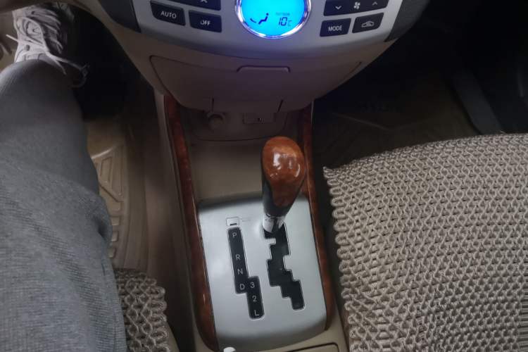 Used Hyundai Celesta 2008 1.6L AT GLS Gear Lever