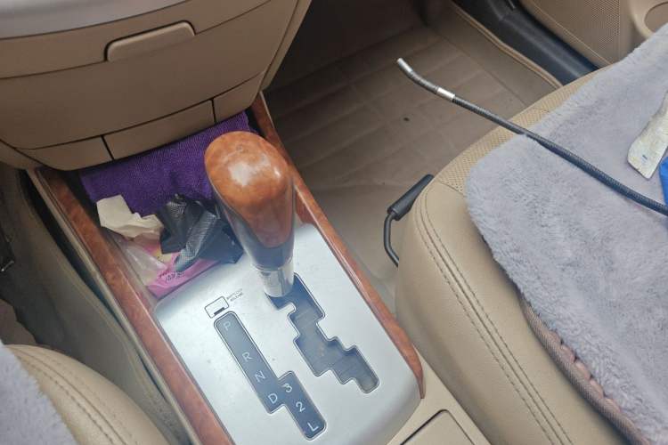 Used Hyundai Celesta 2008 1.8L AT GLS Gear Lever