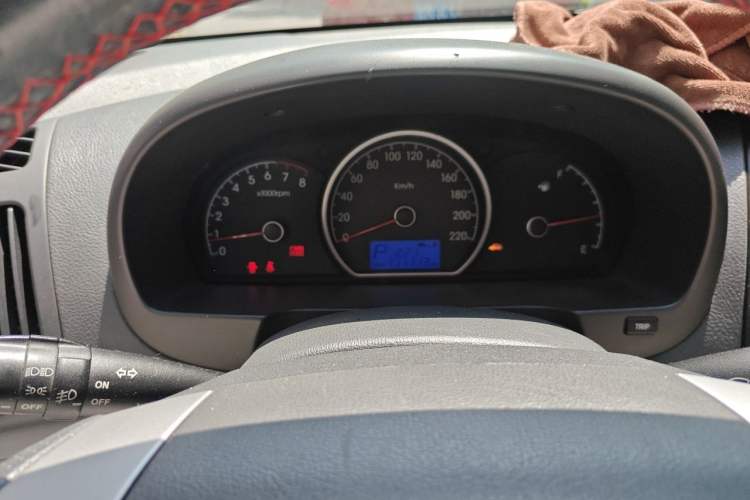 Used Hyundai Celesta 2008 1.6L AT GL Instrument Cluster
