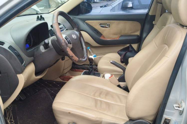 Used Hyundai Celesta 2008 1.8L MT GLS Left Front Seat