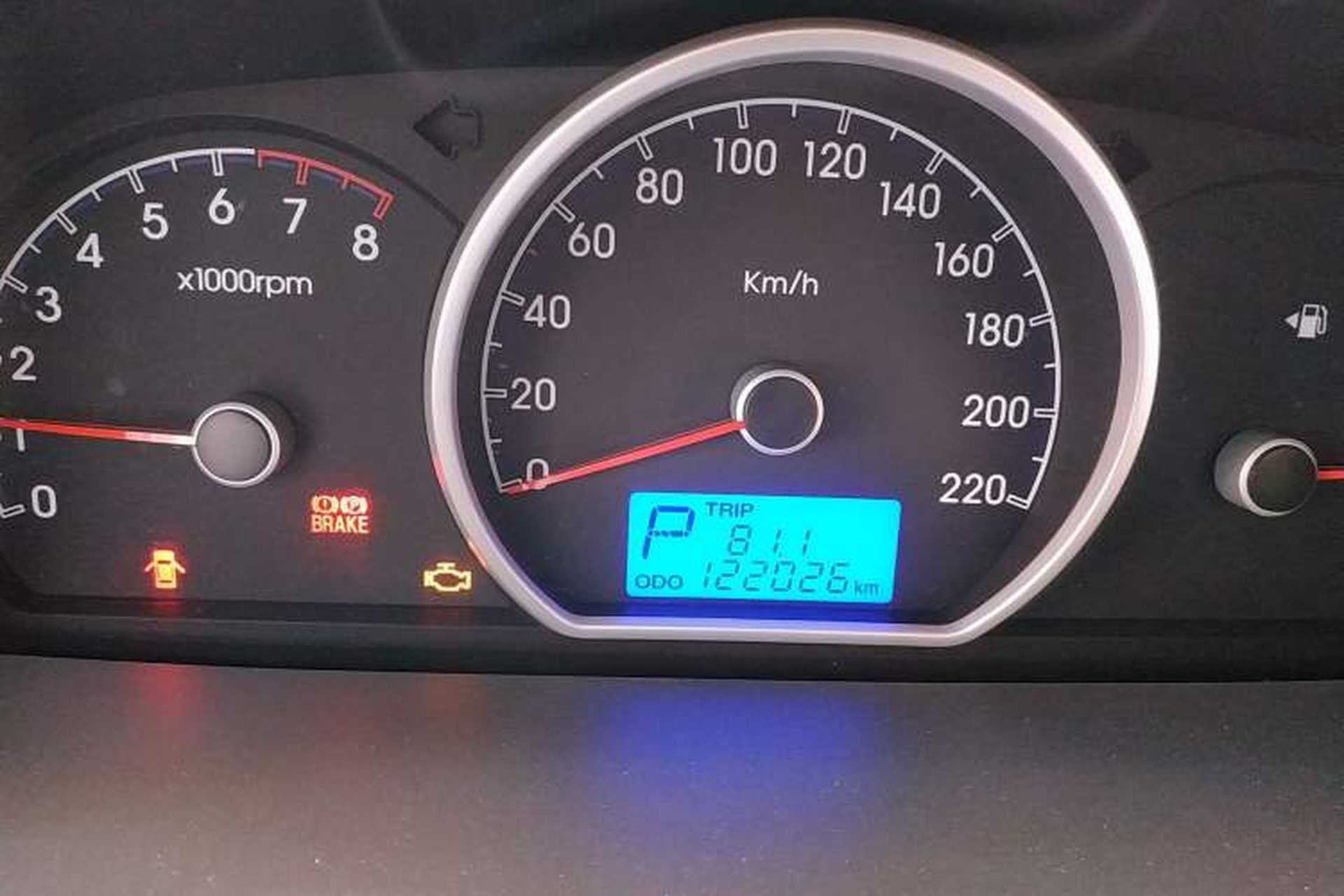 Used Hyundai Celesta 2008 1.6L AT GLS Odometer Close Up