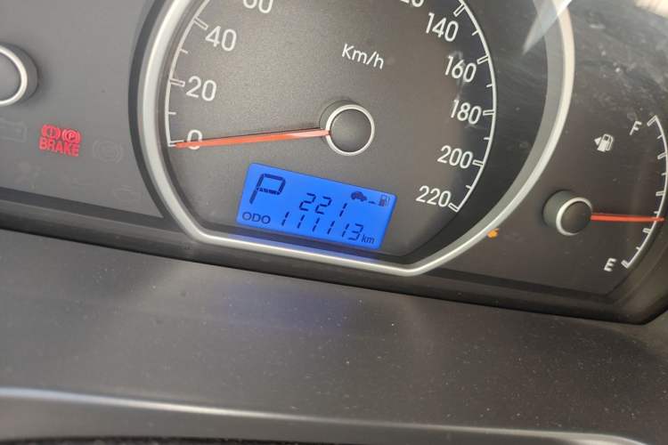 Used Hyundai Celesta 2008 1.6L AT GL Odometer Close Up