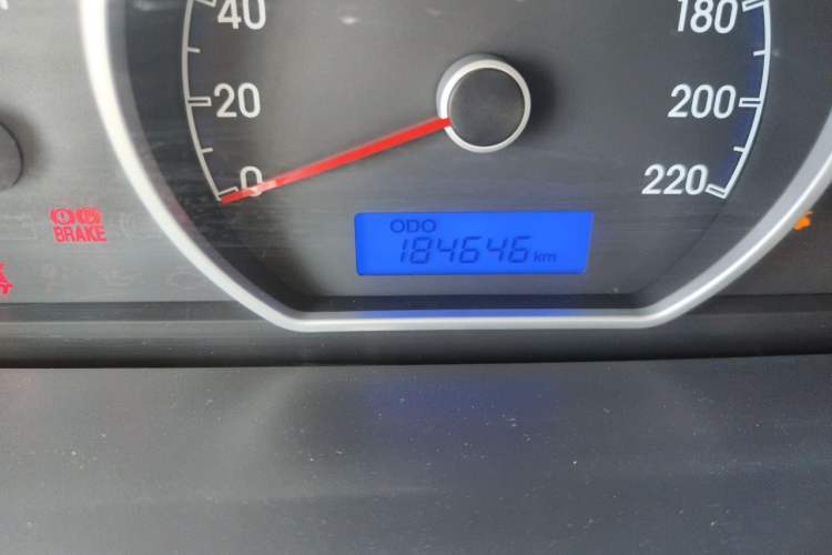 Used Hyundai Celesta 2008 1.6L MT GL Odometer Close Up