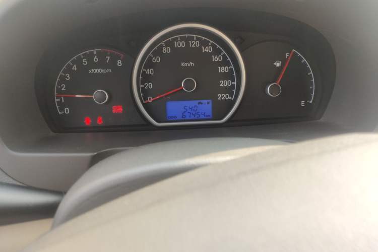 Used Hyundai Celesta 2008 1.6L MT GLS Odometer Close Up