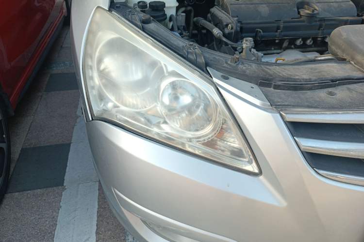 Used Hyundai Celesta 2008 1.6L AT GL Right Front Headlight
