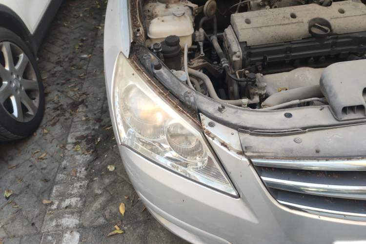Used Hyundai Celesta 2008 1.6L AT GL Right Front Headlight