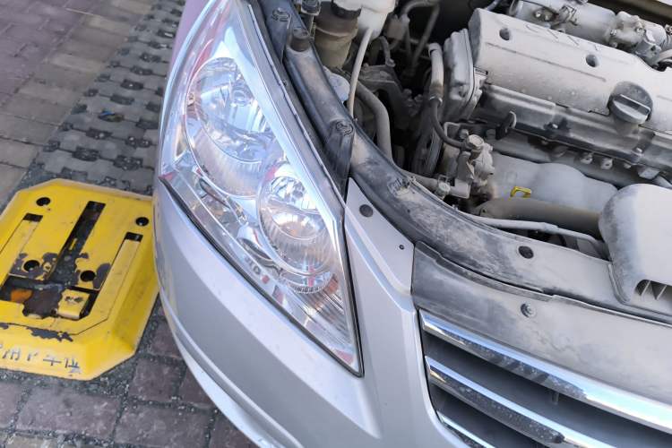 Used Hyundai Celesta 2008 1.6L MT GL Right Front Headlight