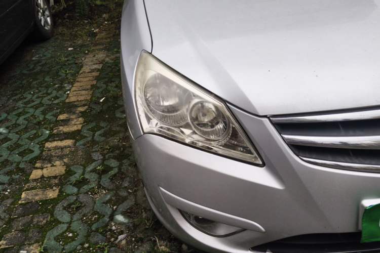 Used Hyundai Celesta 2008 1.8L MT GLS Right Front Headlight