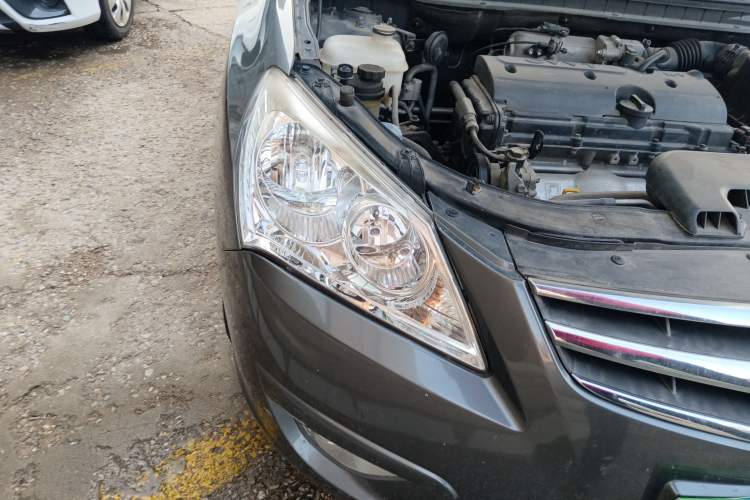Used Hyundai Celesta 2008 1.6L AT GL Right Front Headlight