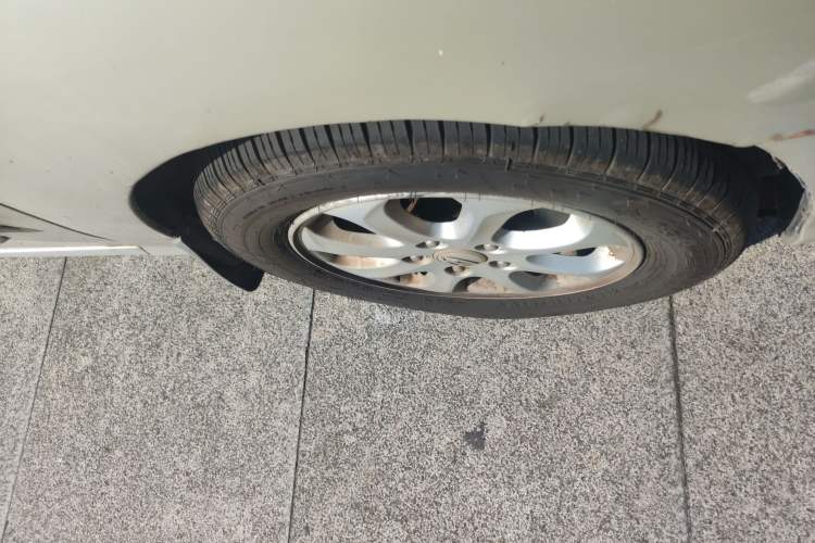 Used Hyundai Celesta 2008 1.6L AT GL Right Front Wheel Hub