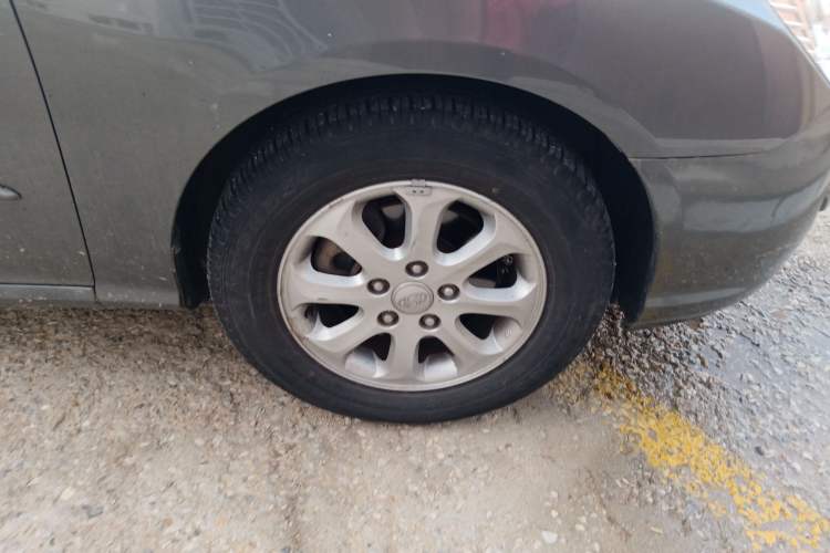 Used Hyundai Celesta 2008 1.6L AT GL Right Front Wheel Hub