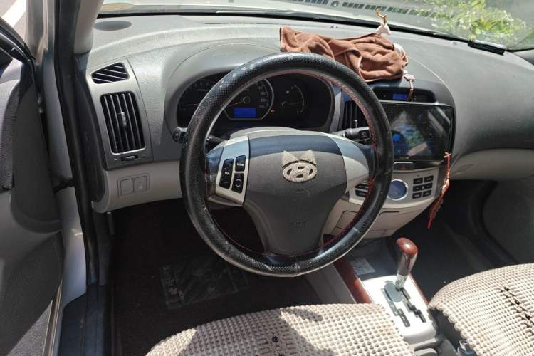 Used Hyundai Celesta 2008 1.6L AT GL Steering Wheel