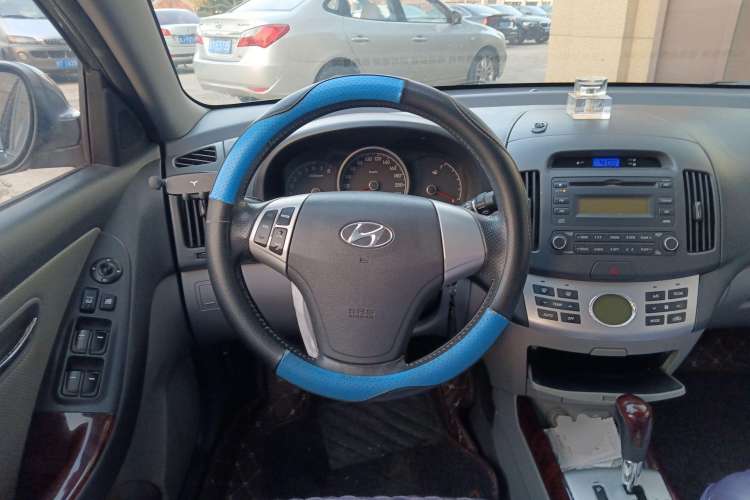 Used Hyundai Celesta 2008 1.6L AT GL Steering Wheel