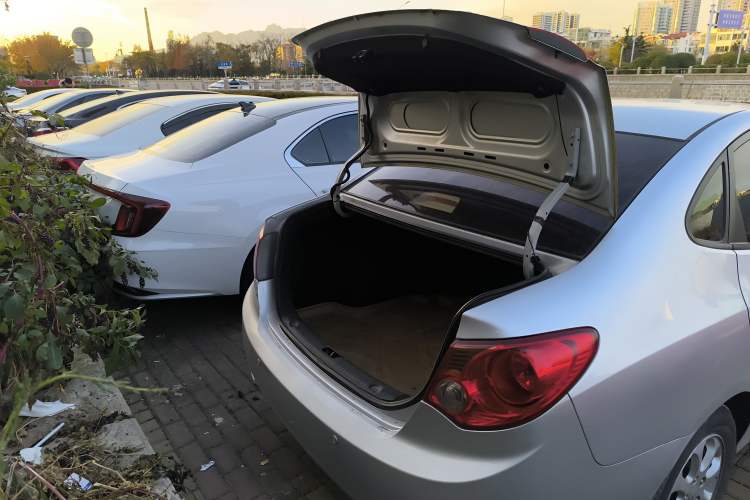 Used Hyundai Celesta 2008 1.6L MT GL Trunk