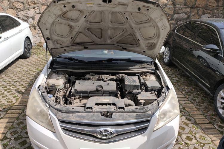 Used Hyundai Celesta 2008 1.6L MT GLS Engine Bay