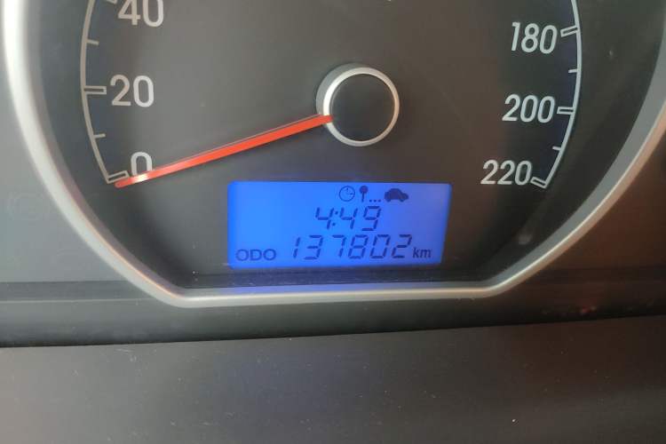 Used Hyundai Celesta 2008 1.6L MT GLS Odometer Close Up
