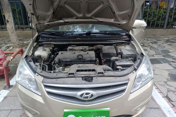 Used Hyundai Celesta 2008 1.6L AT GL Engine Bay