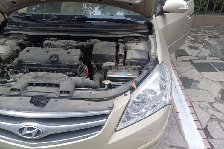 Used Hyundai Celesta 2008 1.6L AT GL Engine Bay Left