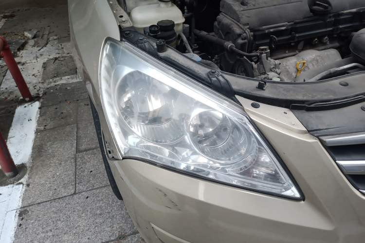 Used Hyundai Celesta 2008 1.6L AT GL Right Front Headlight