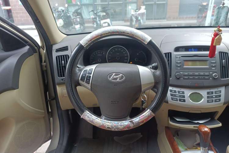 Used Hyundai Celesta 2008 1.6L AT GL Steering Wheel