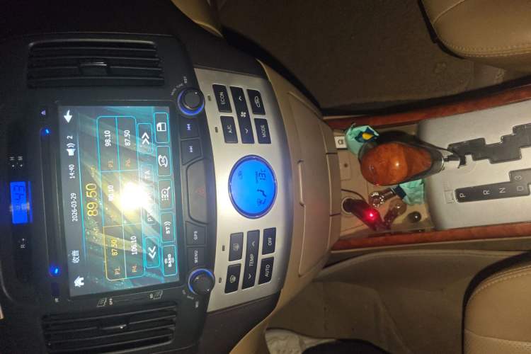 Used Hyundai Celesta 2010 1.6L AT GLS Audio And AC Panel