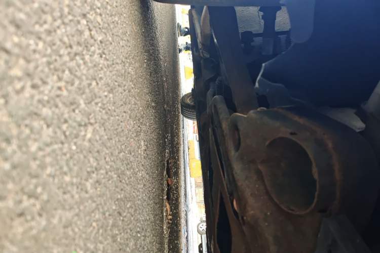 Used Hyundai Celesta 2010 1.6L MT GLS Chassis Front Right